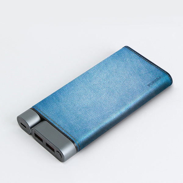 Efficiente Power Bank da 10000mAh con Shell Metal e 3 porte - Carica qualsiasi dispositivo USB-C!